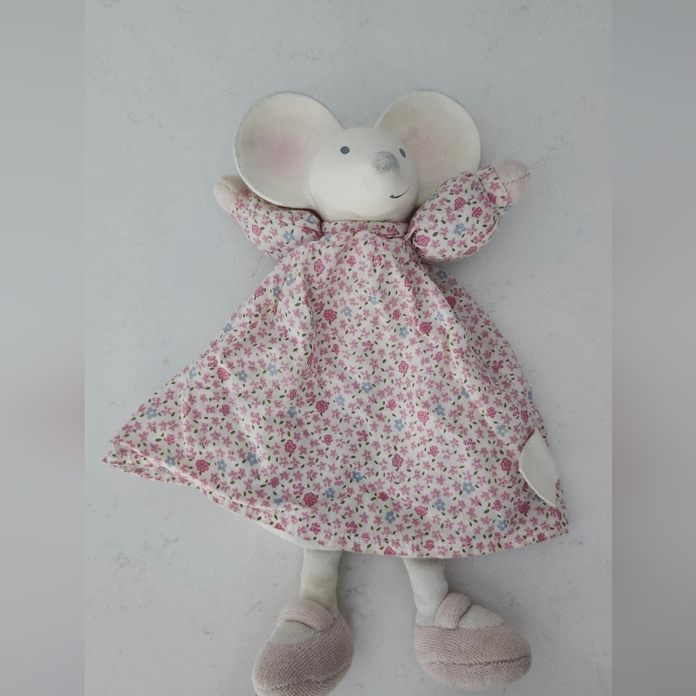 Tikiri Meiya the Mouse Lovey